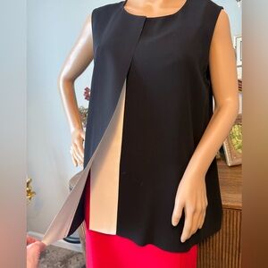 VINCE beautiful black and white sleeveless blouse, size L